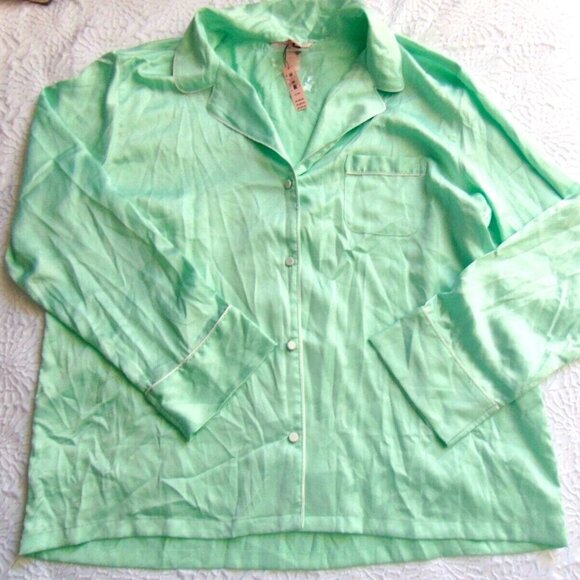 VICTORIA'S SECRET Satin Pijama Top Sleepwear size XL NWT - Picture 2 of 2